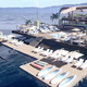 Ob francoski rivieri začela delovati zasebna plavajoča plaža Canua Island