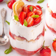 (RECEPT) Preprosta jagodna sladica v kozarcu