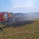 Ponoči goreli smetnjaki, včeraj pšenično polje