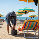 S poletjem so na delu tudi plažni tatovi