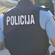Policistom prijavil poškodbo avta in dobil kazen zaradi neustreznih dokumentov