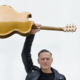 V PORTOROŽ PRIHAJA SVETOVNI ZVEZDNIK: Legendarni Bryan Adams pripravlja poseben koncert