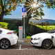 Električni avtomobili v vzponu, Tesla strmo navzdol