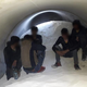 NA HRVAŠKEM USTAVILI CISTERNO Z MIGRANTI, NAMENJENIMI V SLOVENIJO: Voznik jih je prijavil kot krmo (FOTO)