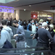 NEPRIČAKOVANI PRIZORI IZ CENTRA ZA CEPLJENJE: Gneča, prerivanje, potiskanje ... čisti kaos ! (VIDEO)