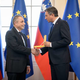 Peter Jambrek kritično ob prejemu zlatega reda za zasluge: Slovenija kot država je izvotljena in razkrojena, nimamo več omembe vredne obrambne, varnostne, evropske in zunanjepolitične strategije