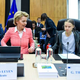 V vojni, ki jo je EU napovedala presežkom ogljikovega dioksida, ni zmagovalcev, je pa en sam veliki poraženec - evropsko gospodarstvo, predvsem avtomobilska industrija