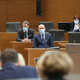 Če bi ustavni sodniki Janši vzeli premierstvo, bi skočili v vrel politični kotel: Državni udar, bi vpili Janševi privrženci