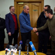 Janša na skrivaj preklical sklenjeni orožarski posel in dal milijonsko darilo Ukrajini