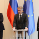 Let nad Golobovim koalicijskim gnezdom; frakcije, spletke in osebne zamere
