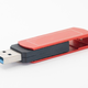 Afera USB: kdo vse je kupil okužene ključke?
