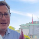 Pravljičar Vladimir Prebilič se norčuje iz obvezne božičnice (VIDEO)