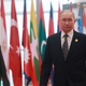 Slovenski podporniki Putina, ki nasedajo ruski propagandi, pljuvajo v lastno skledo