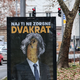 Šeruga o plakatih SDS z banana Golobom: Na pleši lahko štirikrat fuknete!