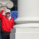 Trump po ponižanju z odpovedmi glasbenikov našel rešitev