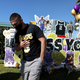 Los Angeles ob obletnici Kobejeve smrti odet v Lakersove barve