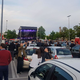 Mi2 na drive-in koncertu: "Ta občutek je boljši od preleta letal, je res?!"