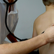 Streptokokne okužbe pri otrocih so v porastu, a tako tragičnih zapletov, kot v Veliki Britaniji, ni