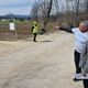 Ministrica Irena Šinko obiskala območje gradnje kanala C0, znova prišli tudi protestniki