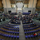 Nemški parlament sprejel reforme za enostavnejše zaposlovanje tujcev