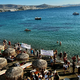 Na Parosu protestirajo za dostop do plaž: "Ne pustijo nam niti kvadratnega metra"