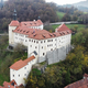 Loški grad, eden glavnih škofjeloških kulturnih biserov, prenovljen in energetsko saniran