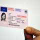 EU želi digitalizirati vozniška dovoljenja, na voljo bi bila tudi prek mobilnega telefona