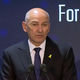 Janez Janša na konferenci o antisemitizmu s prstom pokazal na medije