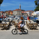 Glavna težava hrvaškega turizma je preveliko število zasebnih namestitev