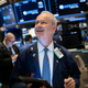 Wall Street prvič letos v območju pohlepa. Inflacija presenetljivo nižja