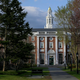 Ameriško ministrstvo za izobraževanje Univerzi Harvard zamrznilo za več milijard dolarjev sredstev