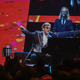 Elton John in Dua Lipa pozivata k zaščiti avtorskih pravic pred umetno inteligenco