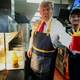 Savdijci posebej za Trumpa pripeljali mobilni McDonald's
