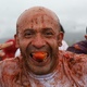 Tomatina po kolumbijsko: drug v drugega zmetali okoli 170 ton paradižnika