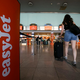 EasyJet zaposlene, ki zasežejo preveliko prtljago, denarno nagradi