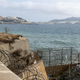 Več kot 80 ljudi, večinoma mladoletnikov, plavalo iz Maroka v špansko eksklavo Ceuta