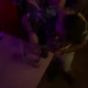 Podtikanje mamil v pijačo: Kako ga prepoznati in kaj storiti v takšni situaciji?
