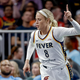 Na parketih Lige WNBA vse več spolnih igrač