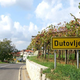 Zaradi zapore skozi Dutovlje za osebna vozila dovoljena vožnja po kolesarski cesti
