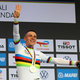 Evenepoel s petico tik za petami Tonyja Martina