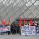 Louvre je ponovno odprt: osebje izglasovalo, da ne podaljša stavke, a prekinilo je še ne bo