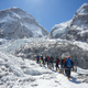 Zahvaljujoč šerpam pot na Mount Everest spet prehodna