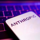 Anthropic prehitel OpenAI; vrh inflacije v Sloveniji verjetno že mimo