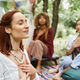 Otroci so bili pogosto zanemarjeni, ker so starši ves čas meditirali in "reševali svet"