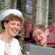 Bila je polna sanj, ko se je poročila z moškim, ki so mu napovedali še 2 leti življenja - zgodba Jane Hawking
