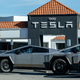 Tesla objavila pesimistične ocene glede prodaje vozil