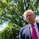 Trump preučuje najnovejšo ponudbo Irana, vendar ne izključuje vojaškega napada