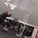 Poglejte, kako je kupce obnorela akcija avstrijske trgovine #video