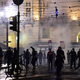 V Italiji protesti proti ukrepom za zajezitev novega koronavirusa