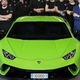 Lamborghini ugaša tovarno, Ferrari deluje, dokler ne zmanjka delov